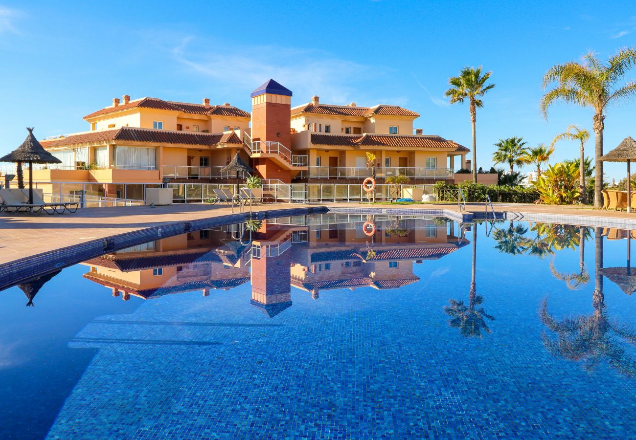 Apartamento en Mijas Costa - Holiday luxury at Malibu Mansions, private hot tub