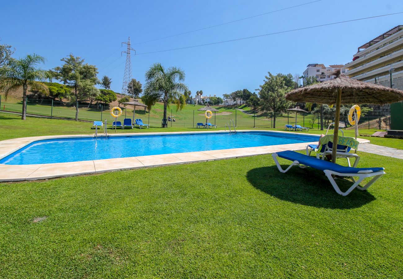 Apartamento en Mijas Costa - Amazing place with large terrace and BBQ