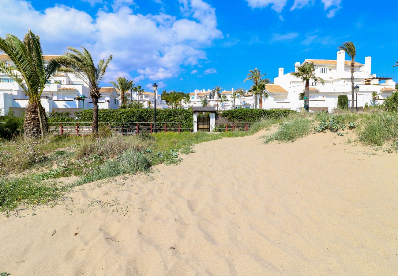 Apartamento en Marbella - Lujoso frente al mar con impresionantes vistas al mar - Los Monteros