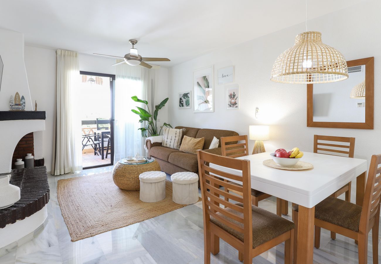 Apartamento en Mijas Costa - Club Calahonda con vista al mar - ubicación ideal