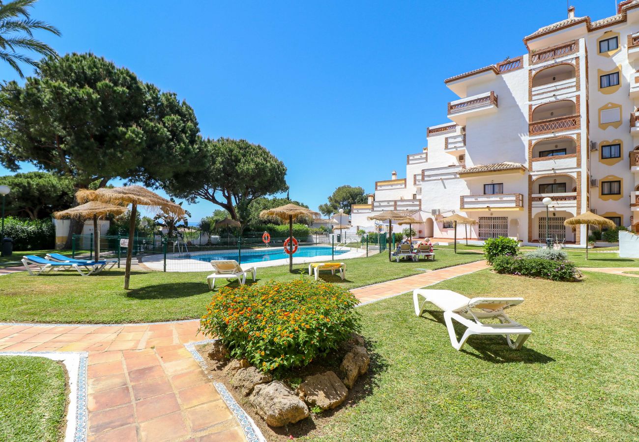 Apartamento en Mijas Costa - Club Calahonda con vista al mar - ubicación ideal