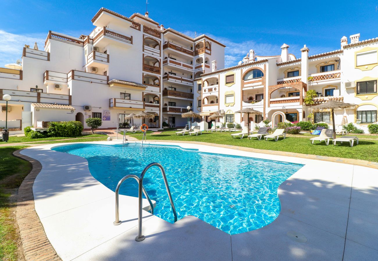 Apartamento en Mijas Costa - Club Calahonda con vista al mar - ubicación ideal