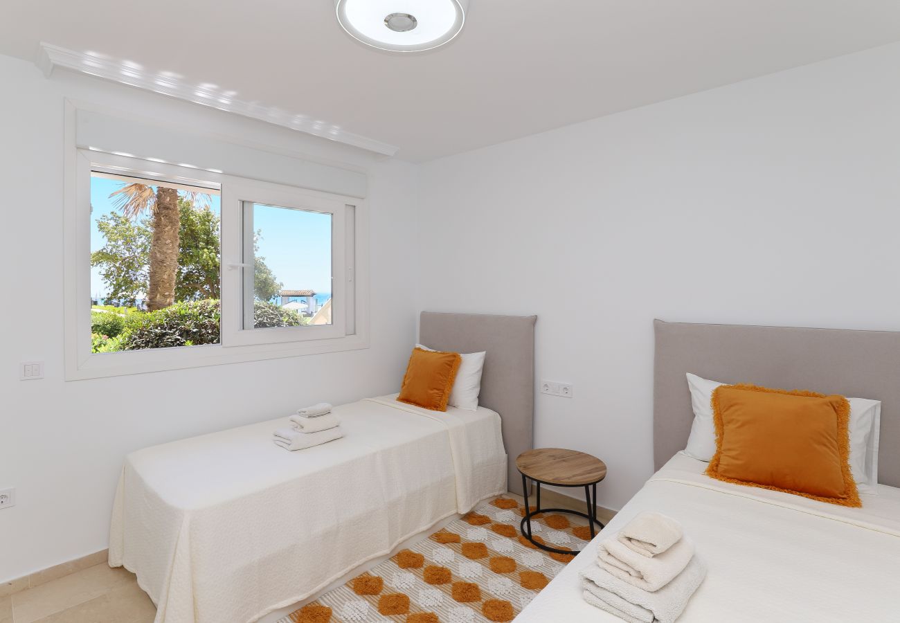 Apartamento en Marbella - Apartamento de lujo con vistas a la piscina - Playa Real frente al mar