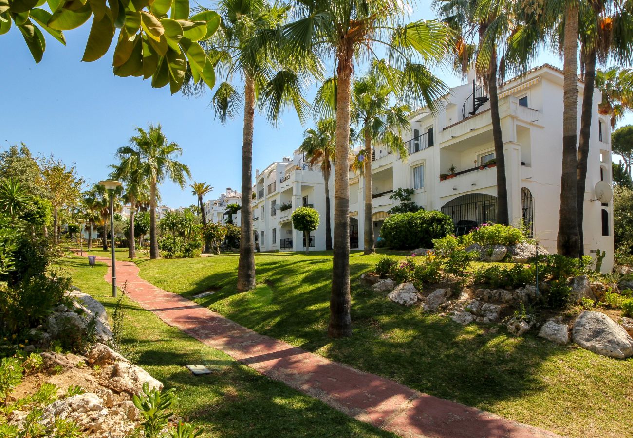 Apartamento en Mijas Costa - Duplex con jardín privado