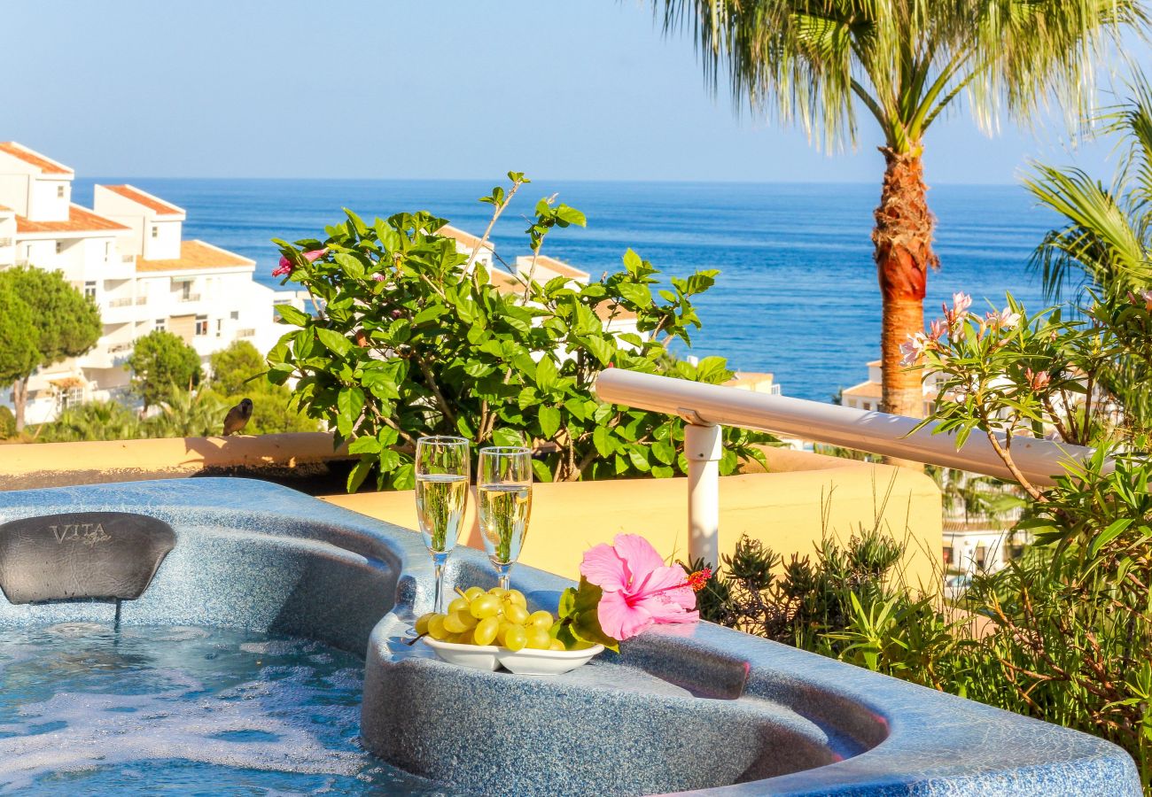 Appartement à Mijas Costa - Holiday luxury at Malibu Mansions, private hot tub