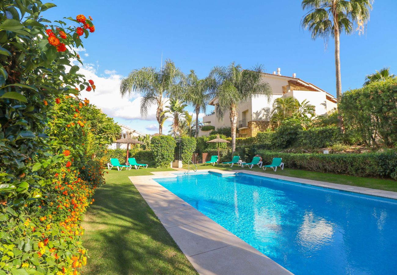 Apartment in Marbella - Stunning Penthouse in Rio Real Golf