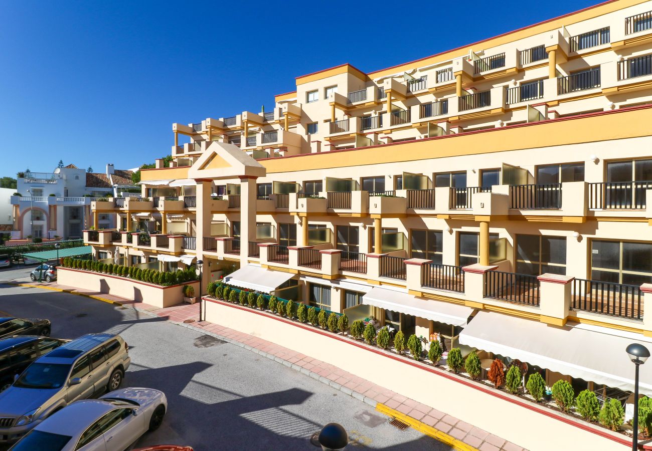 Apartment in Marbella - Romana Playa studio - beachfront complex Elviria