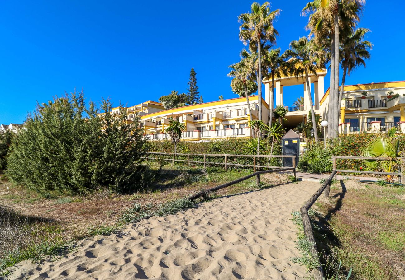 Apartment in Marbella - Romana Playa studio - beachfront complex Elviria