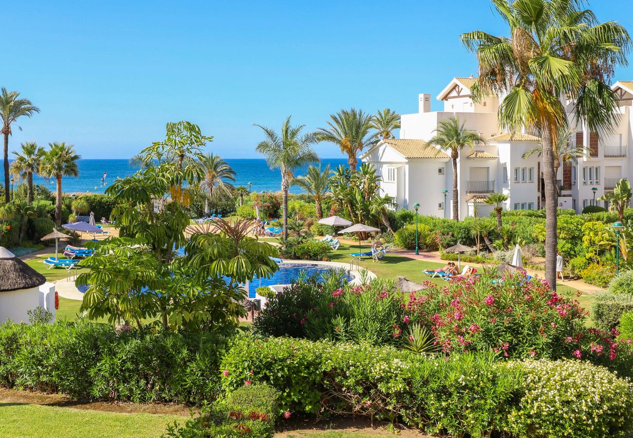 Апартаменты на Марбелья / Marbella - Los Monteros Palm Beach - sea & pool views