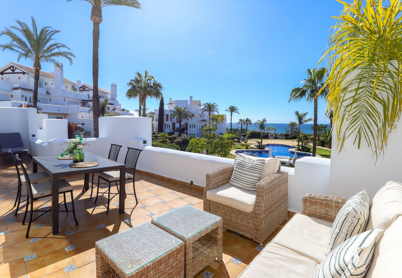 Апартаменты на Марбелья / Marbella - Los Monteros Palm Beach - sea & pool views