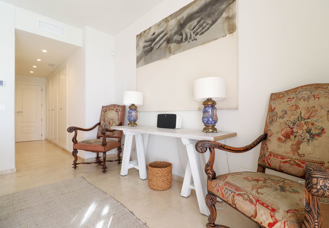 Апартаменты на Марбелья / Marbella - Frontline beach apartment -Los Monteros Palm Beach