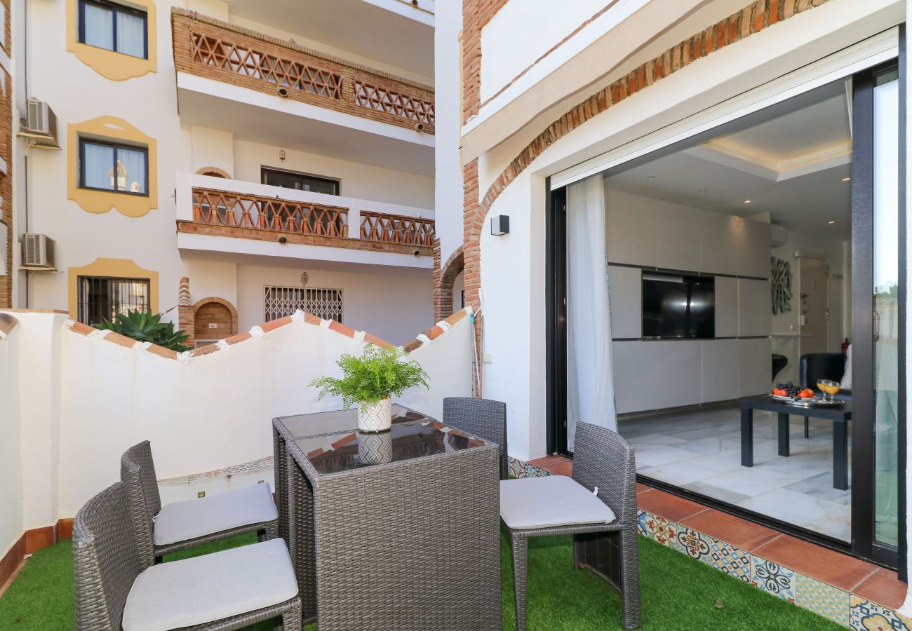 Апартаменты на Mijas Costa - Calahonda apartment - all facilities 5 mins walk