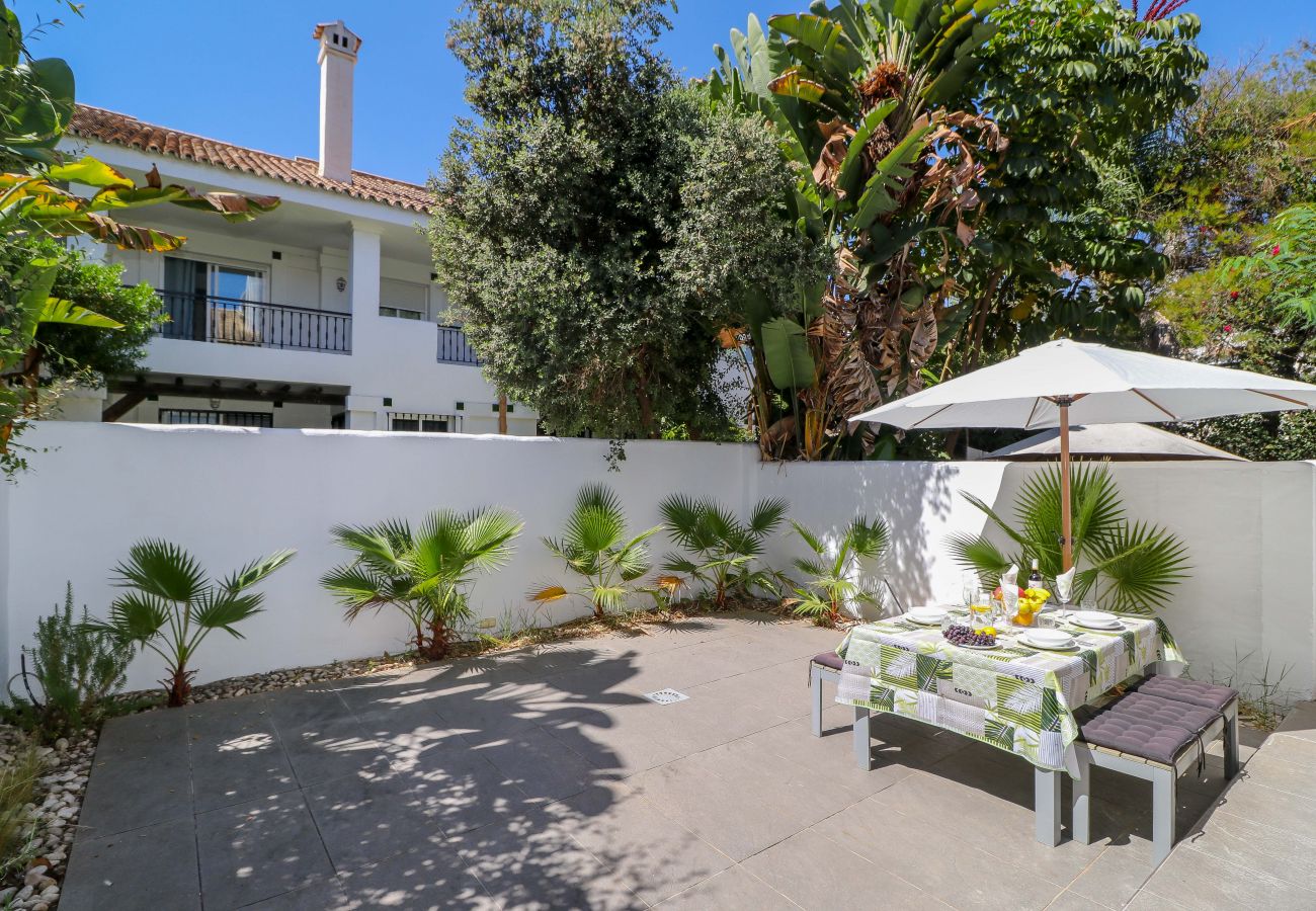 Таунхаус на Марбелья / Marbella - Los Naranjos Marbella townhouse