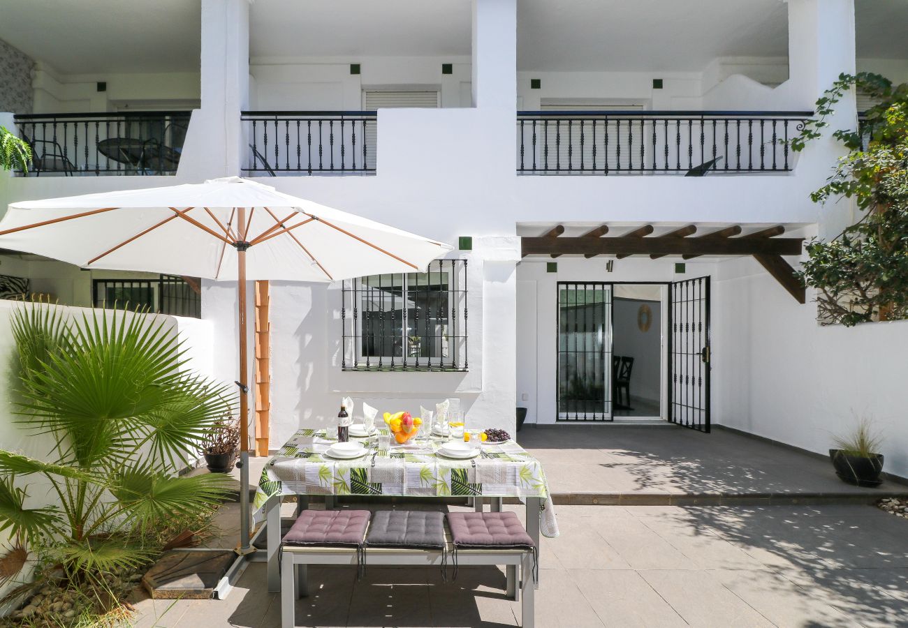 Таунхаус на Марбелья / Marbella - Los Naranjos Marbella townhouse