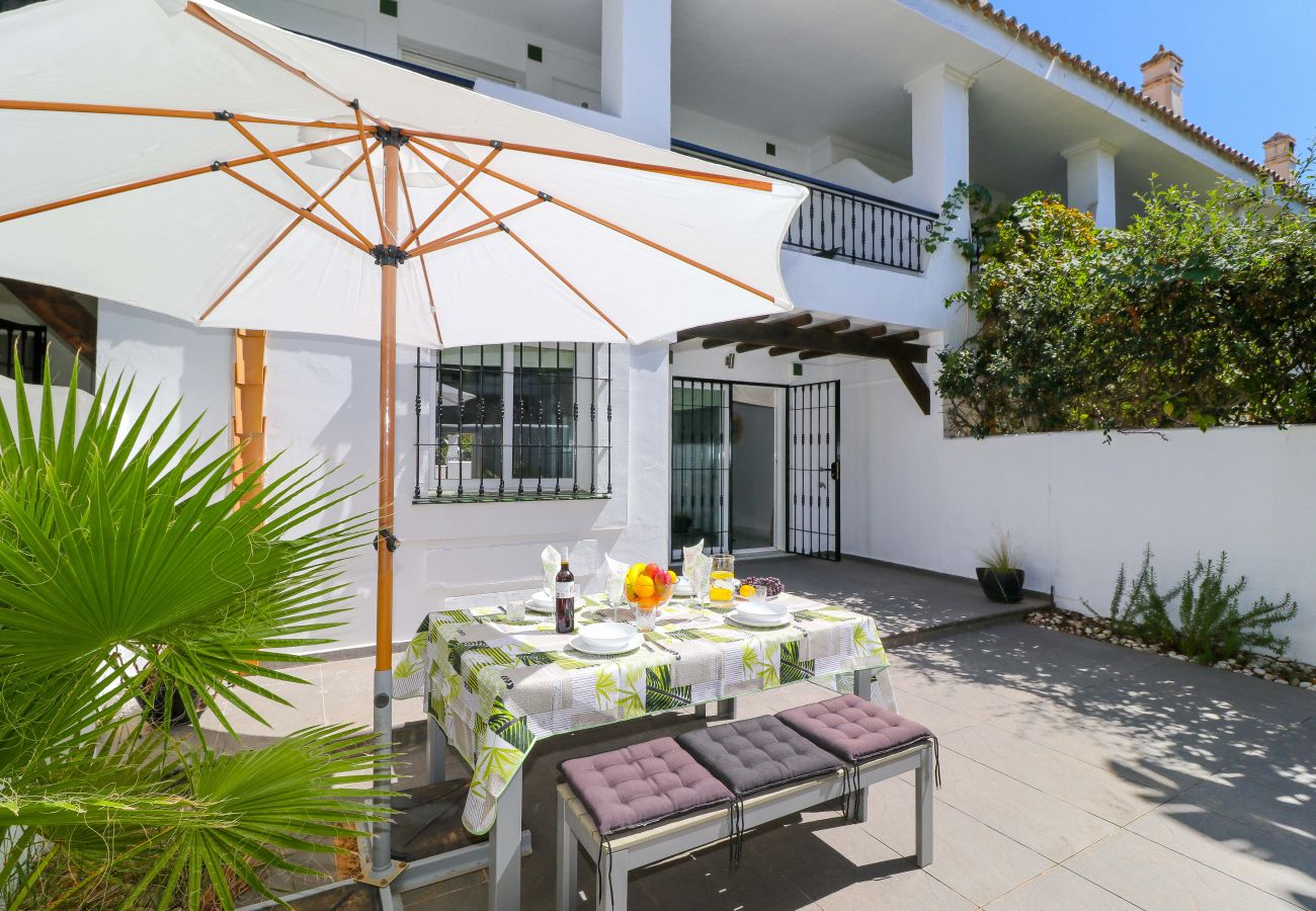 Таунхаус на Марбелья / Marbella - Los Naranjos Marbella townhouse