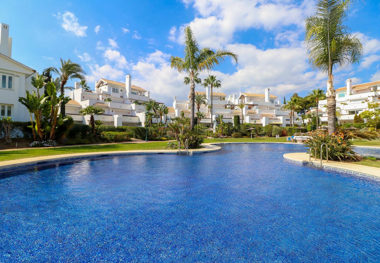 Апартаменты на Марбелья / Marbella - Beachfront luxurious with stunning sea views - Los Monteros 