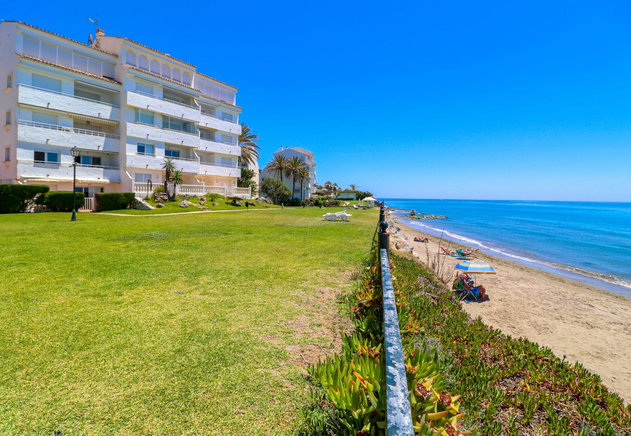 Апартаменты на Марбелья / Marbella - Luxury apartment with pool view - Playa Real beachfront