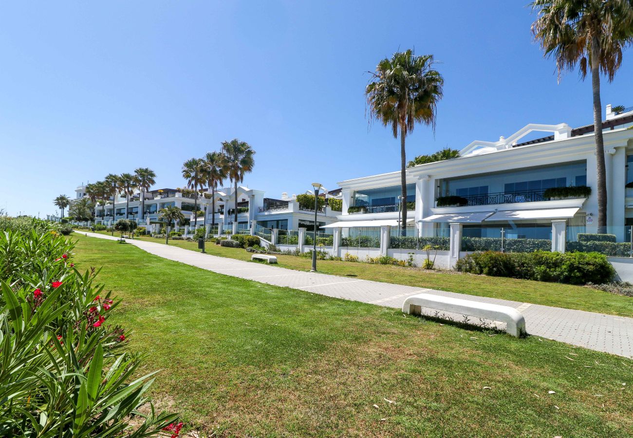 Апартаменты на Estepona - Doncella Beach luxury apartment