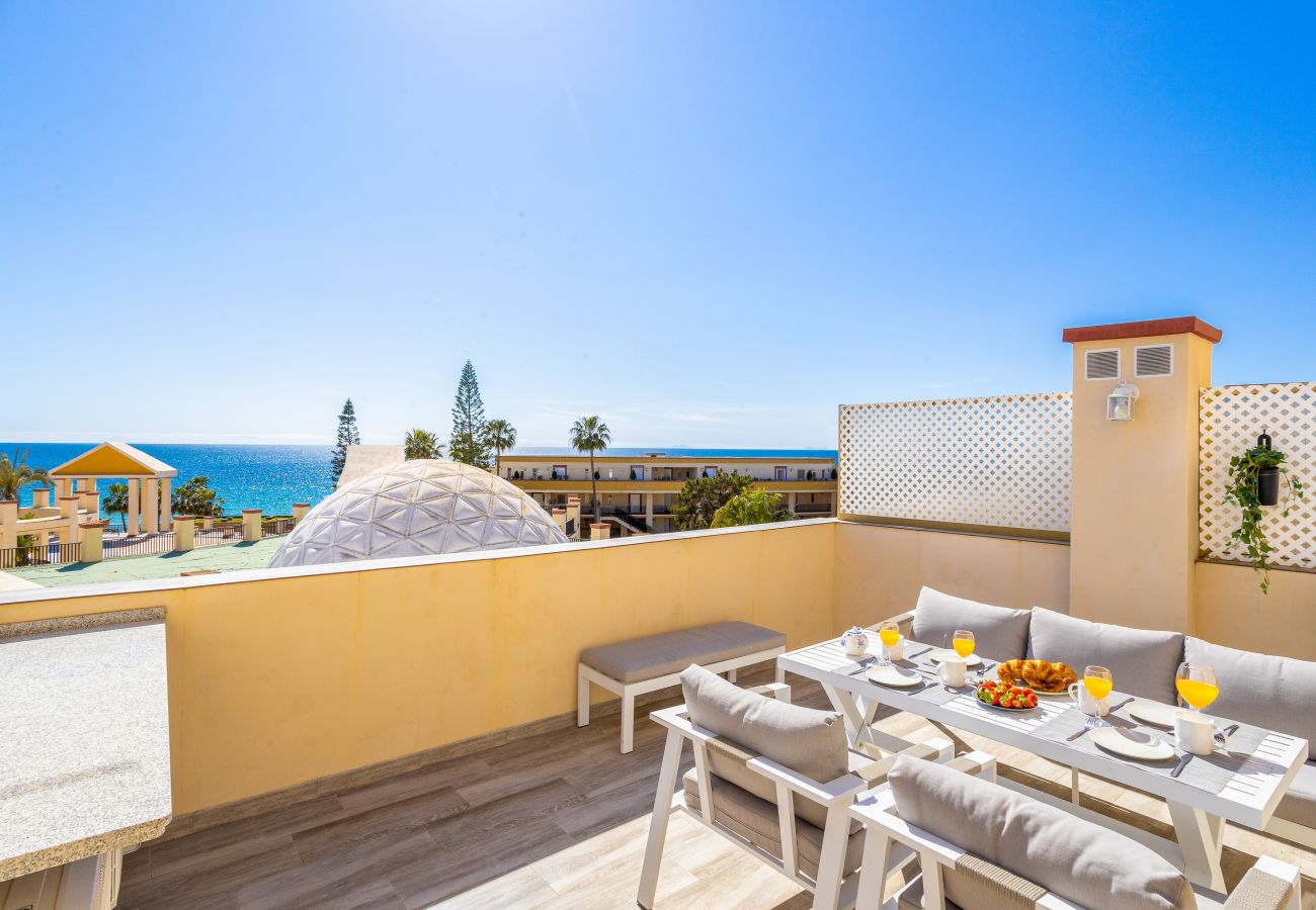 Апартаменты на Марбелья / Marbella - Romana Playa studio - beachfront complex Elviria